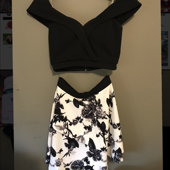 Gorgeous homecoming dress. - Picture 1 of 3